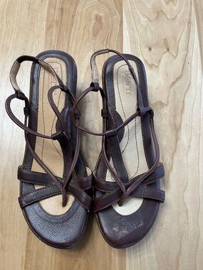 Born Women’s 9 Brown Leather Strappy Wedge Sandal